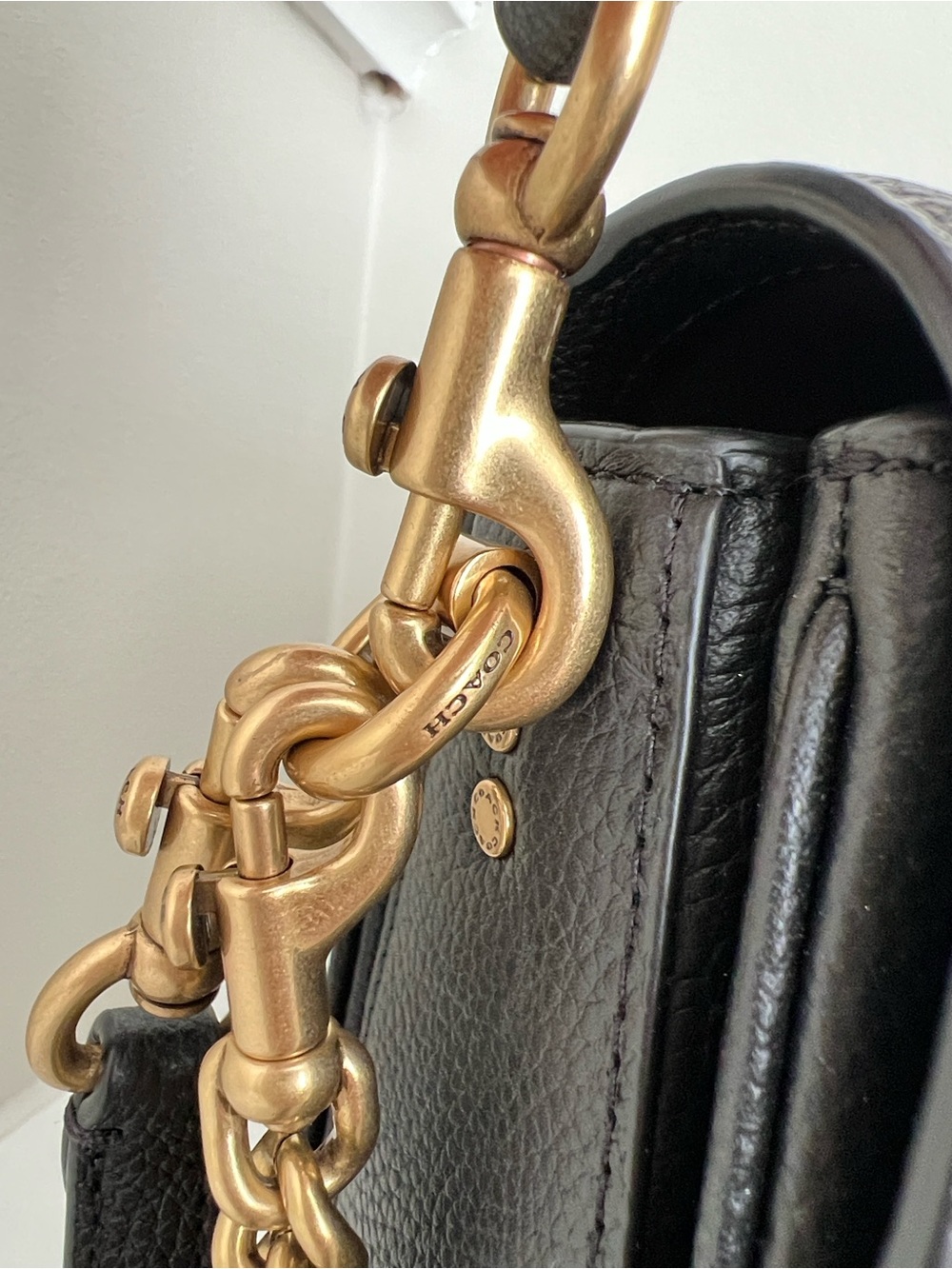 Coach Black Pebbled Leather Shoulder Bag with Gold Hardware - Picture 4 of 15